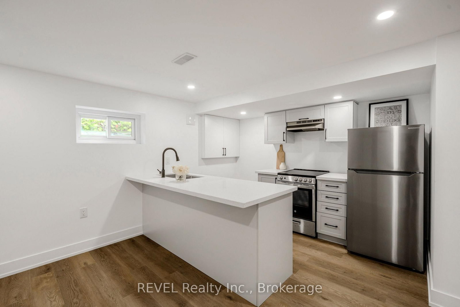35 Burness Drive • St. Catharines, ON photo 27