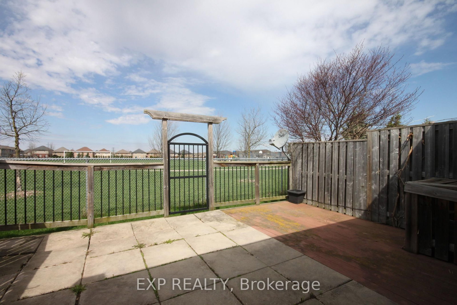 22 Geranium Avenue N • Hamilton, ON photo 16