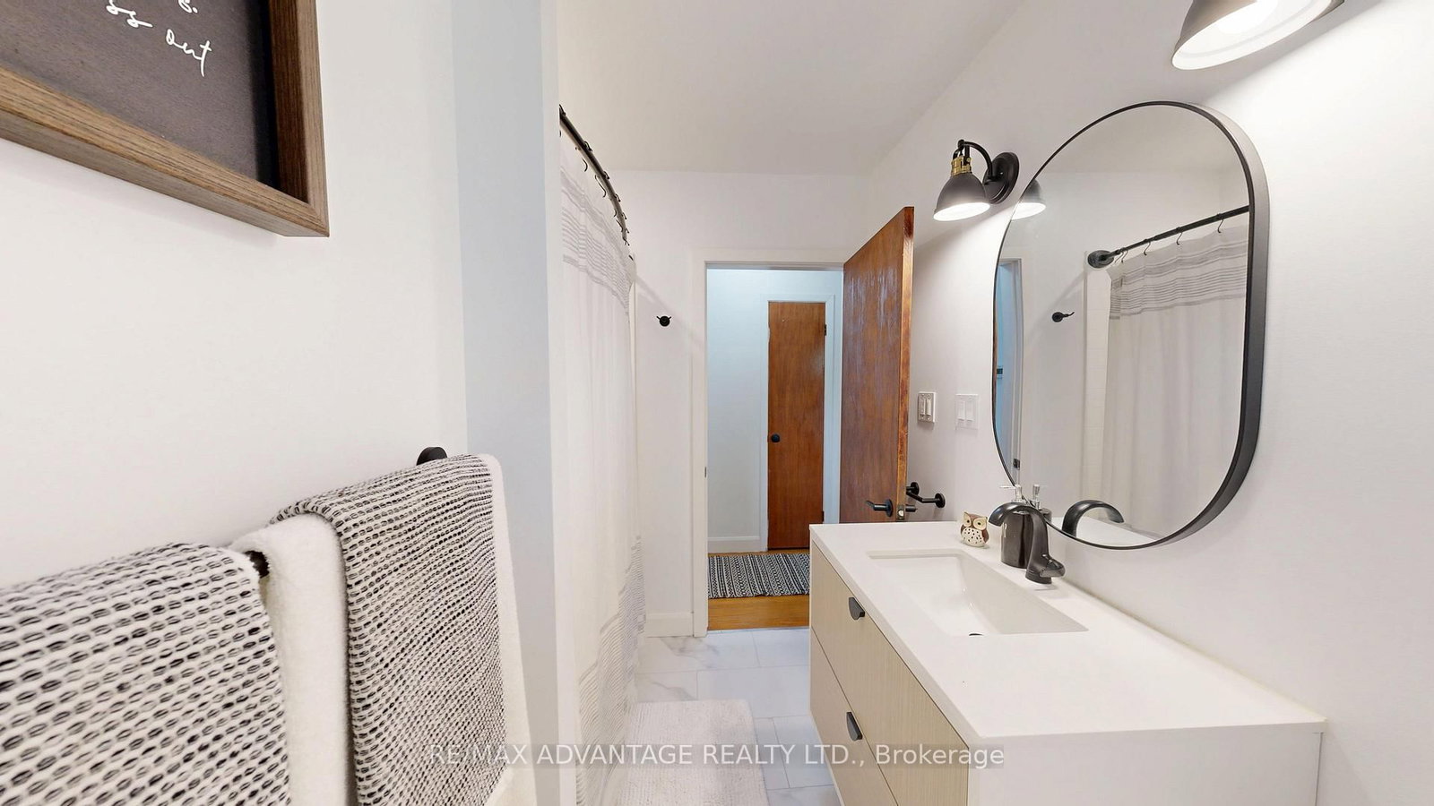 1031 Eagle Drive • London South, ON photo 11