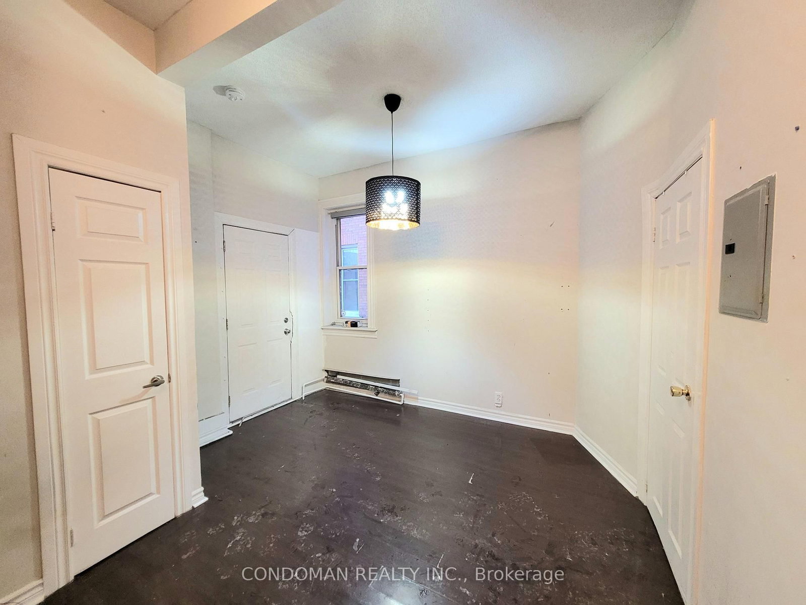 4 - 135 John Street S, Hamilton