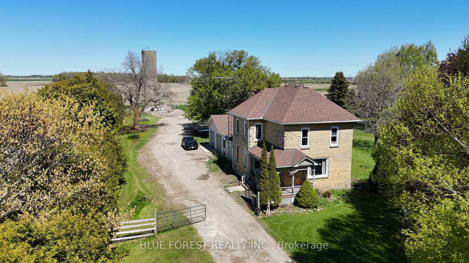 32630 Talbot Line • Dutton/Dunwich, ON photo 1
