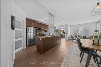 825 Loosestrife Way • Ottawa, ON photo 9