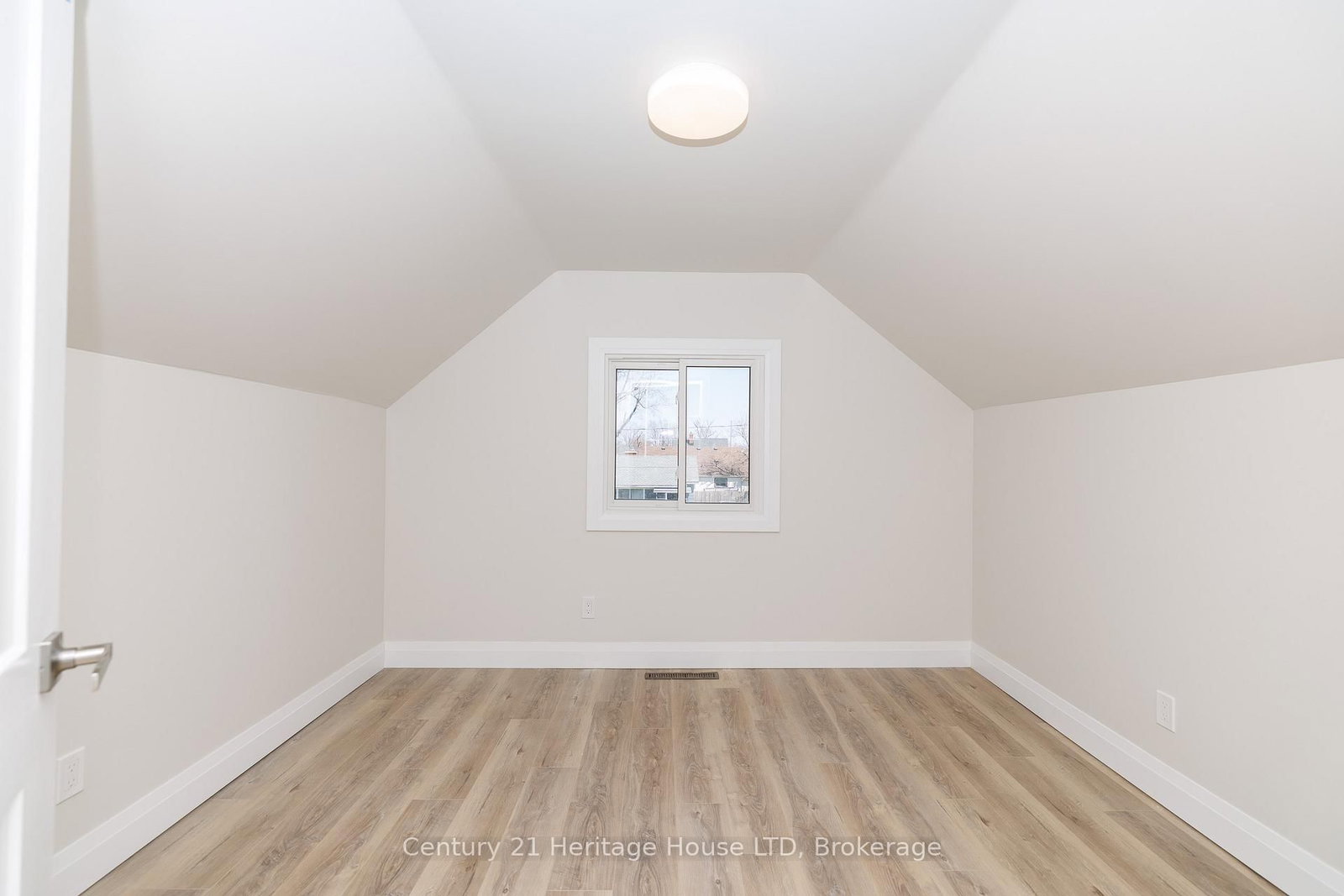 197 Murray Street • Fort Erie, ON photo 17