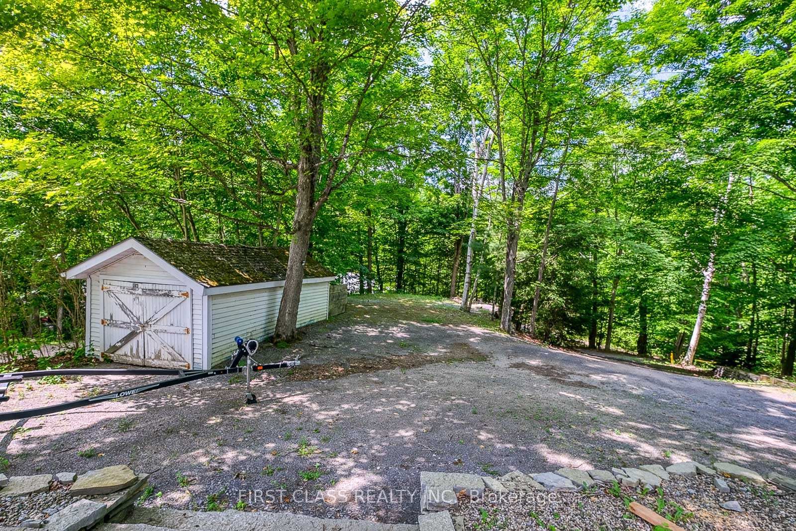 312A Henry Lane • Godfrey, ON photo 4