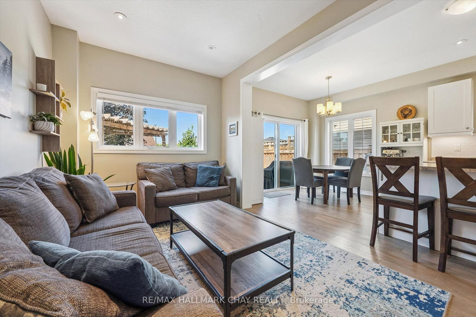 109 Courtney Street • Centre Wellington, ON photo 4