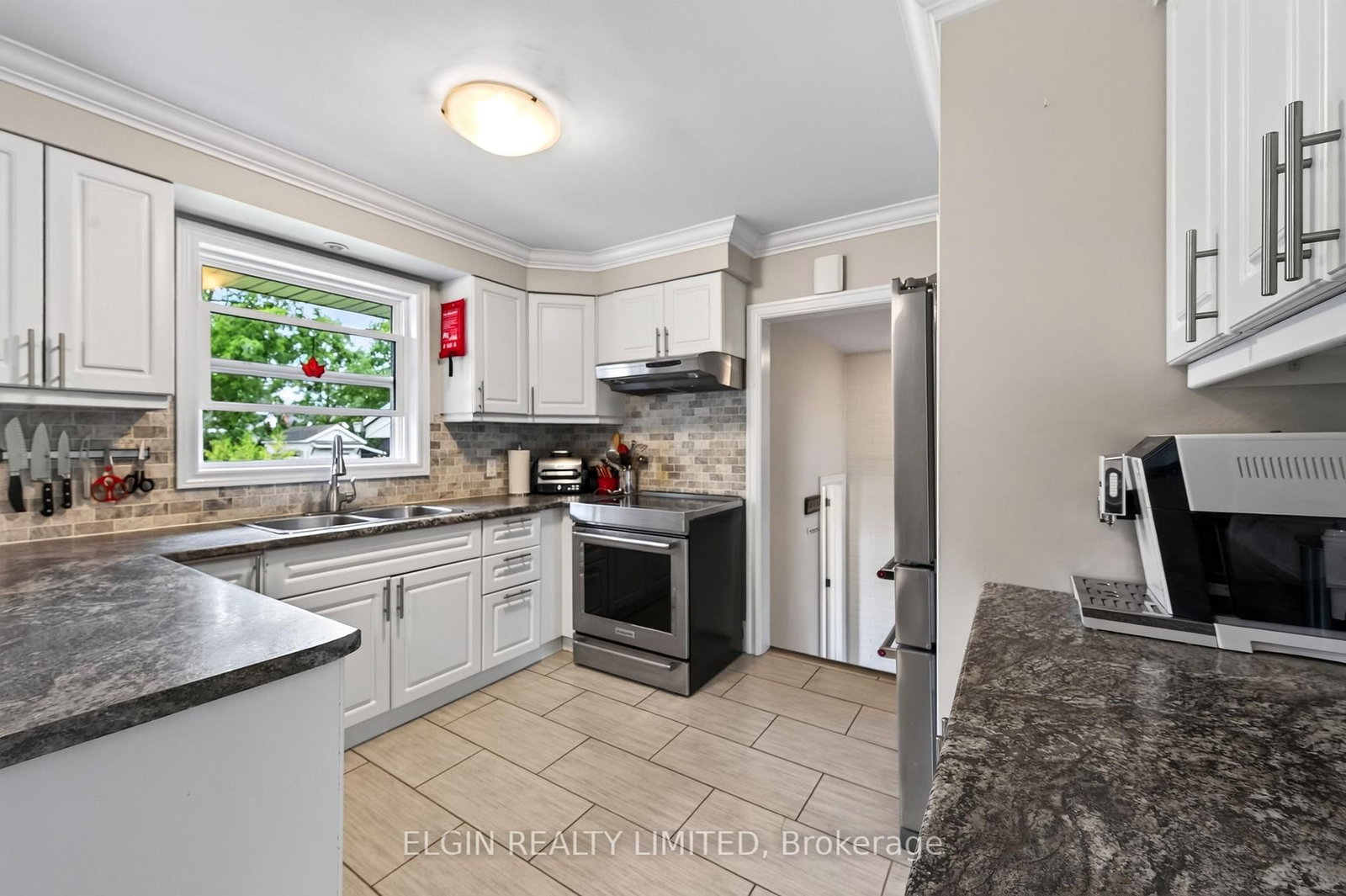 26 Queen Street • Strathroy-Caradoc, ON photo 13