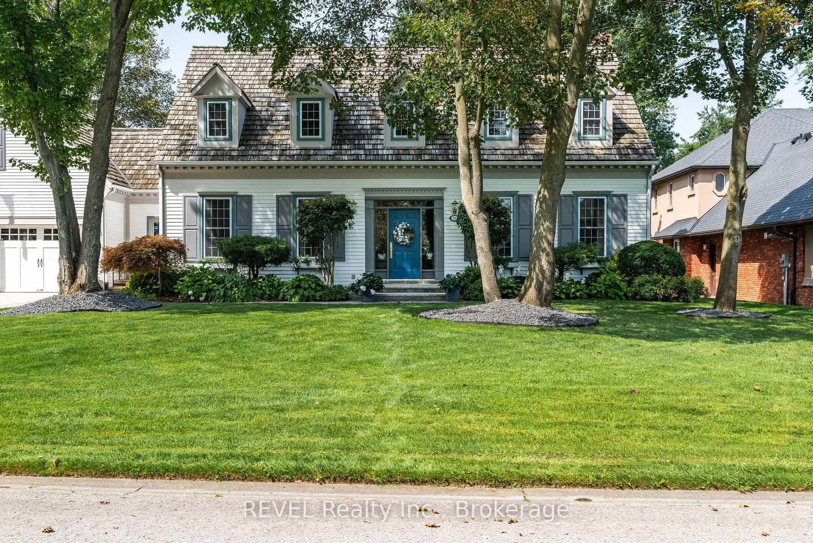 34 Lorimer Street • Pelham, ON photo 2