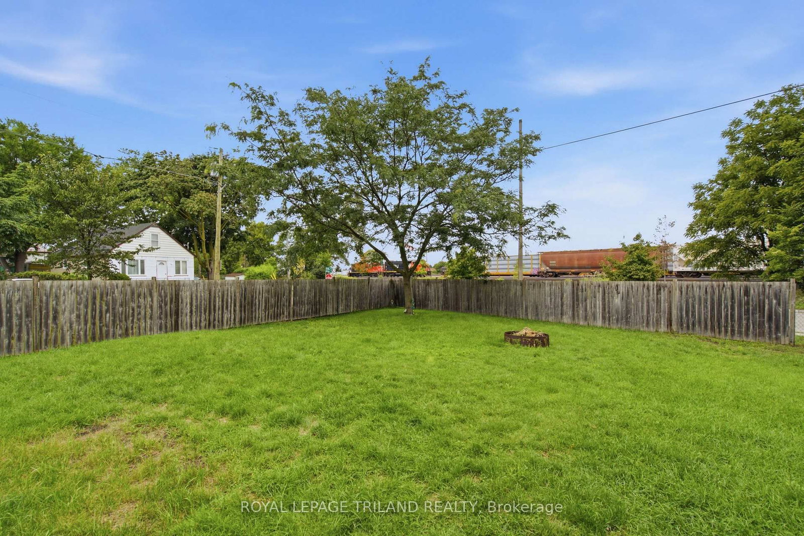 132 Oak Street • London East, ON photo 22