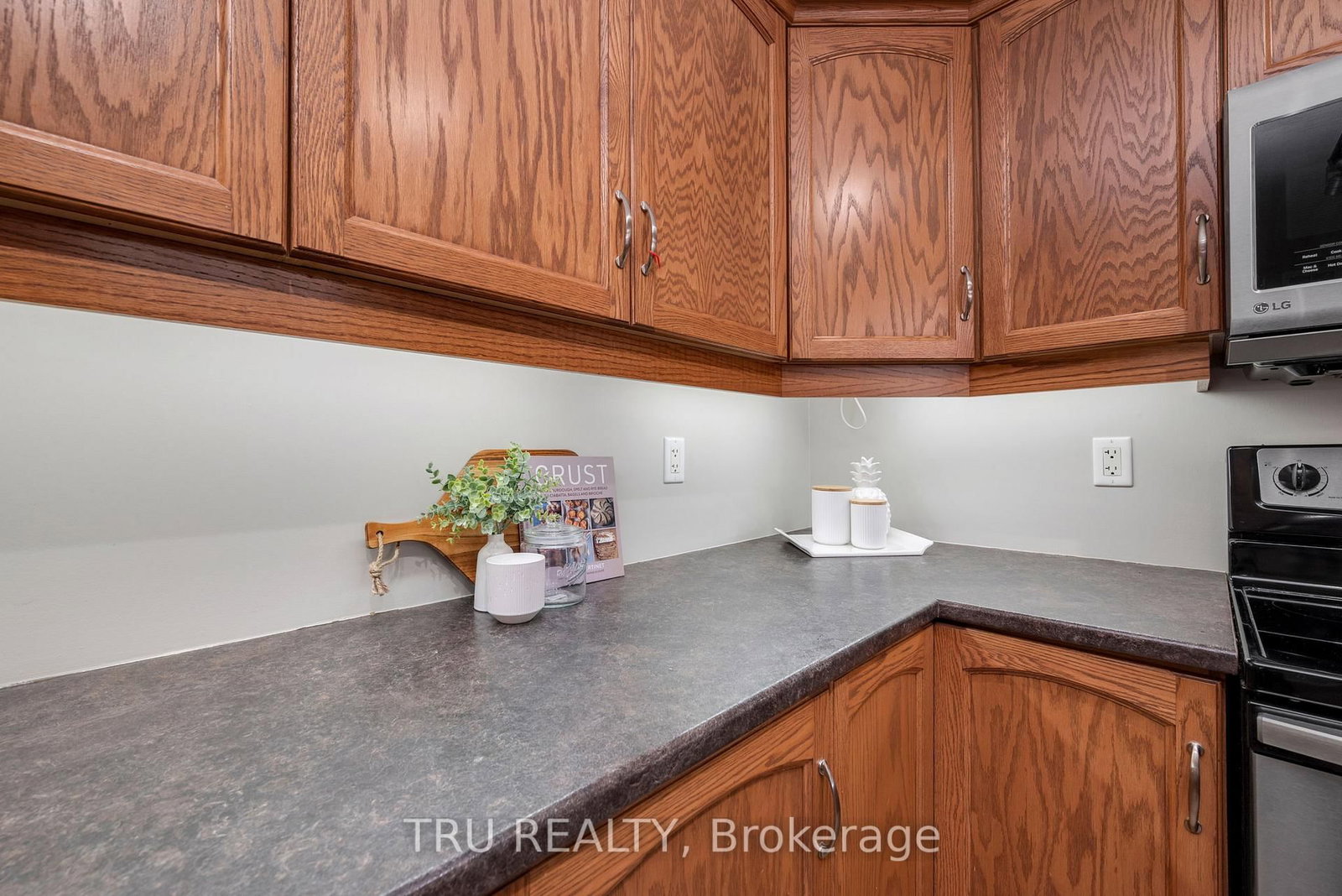 76 Johanna Street • Almonte, ON photo 11