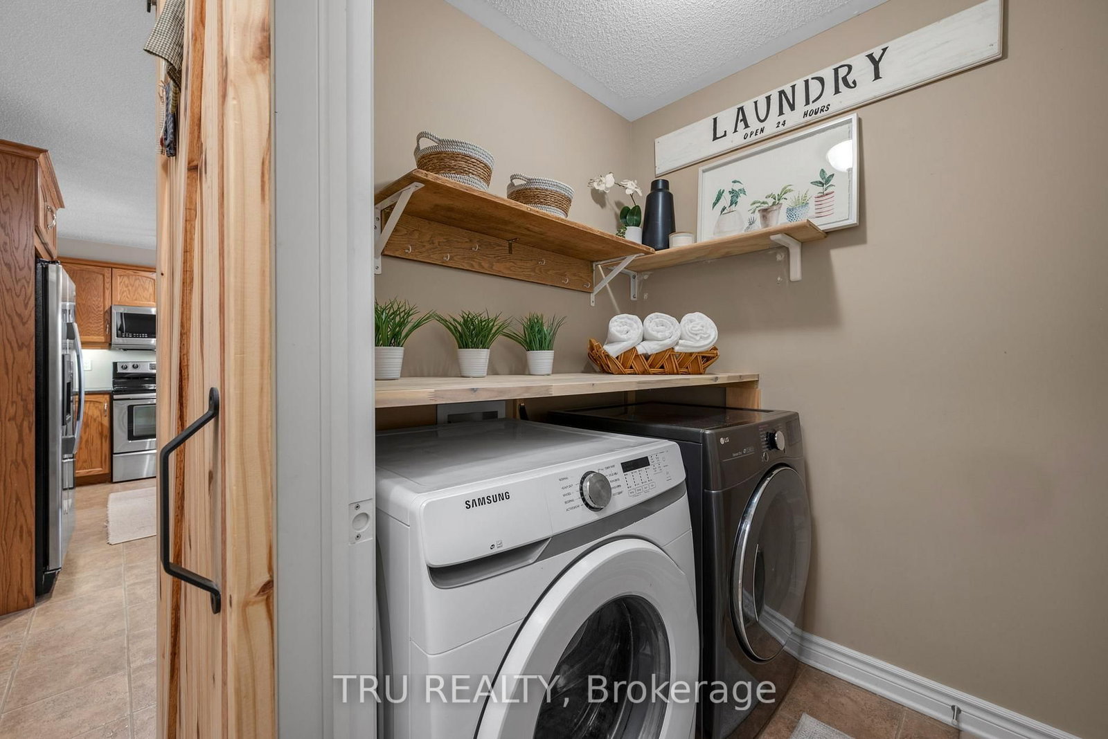 76 Johanna Street • Almonte, ON photo 18