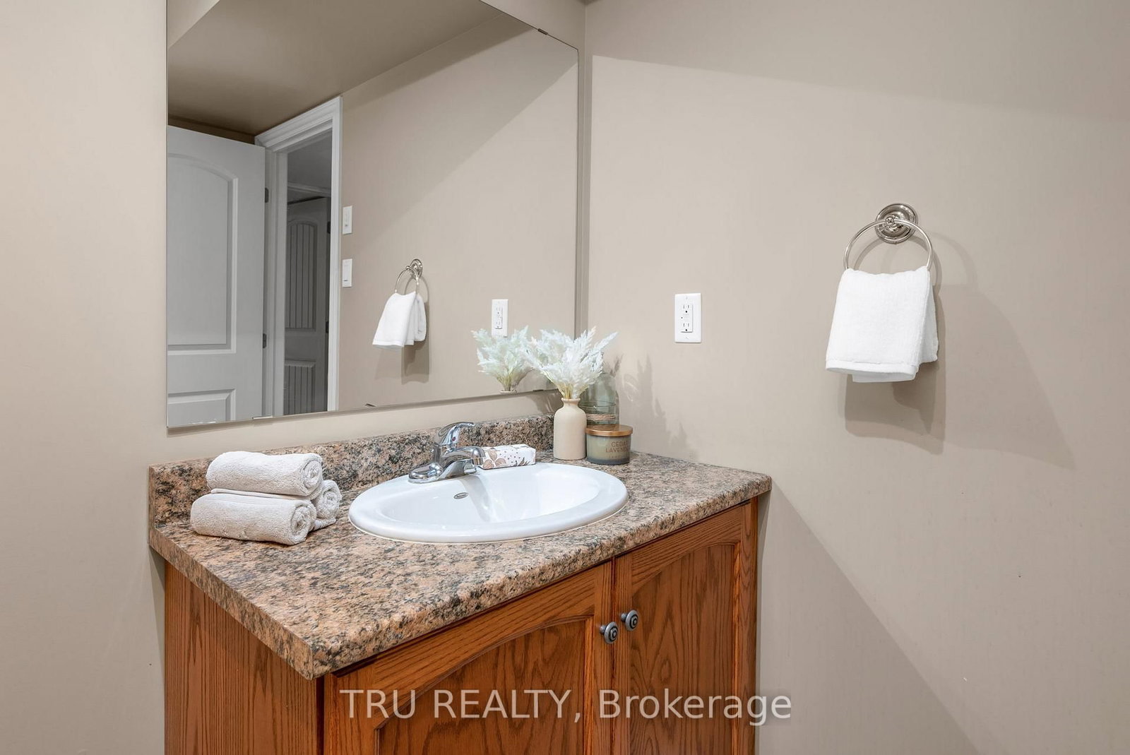 76 Johanna Street • Almonte, ON photo 28