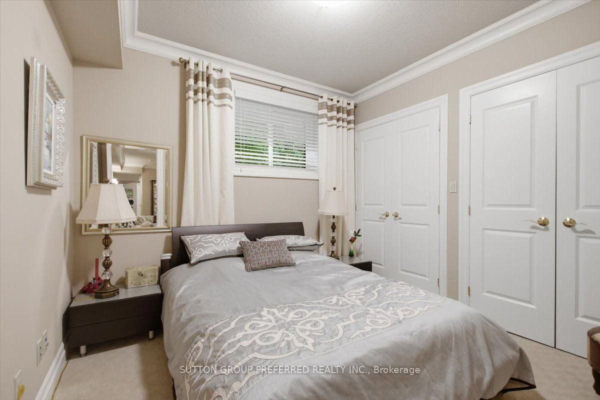 725 Eagletrace Drive • #63 • London North, ON photo 37