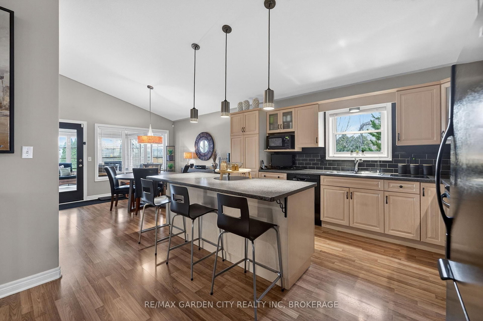 7059 Parkside Road • Niagara Falls, ON photo 10