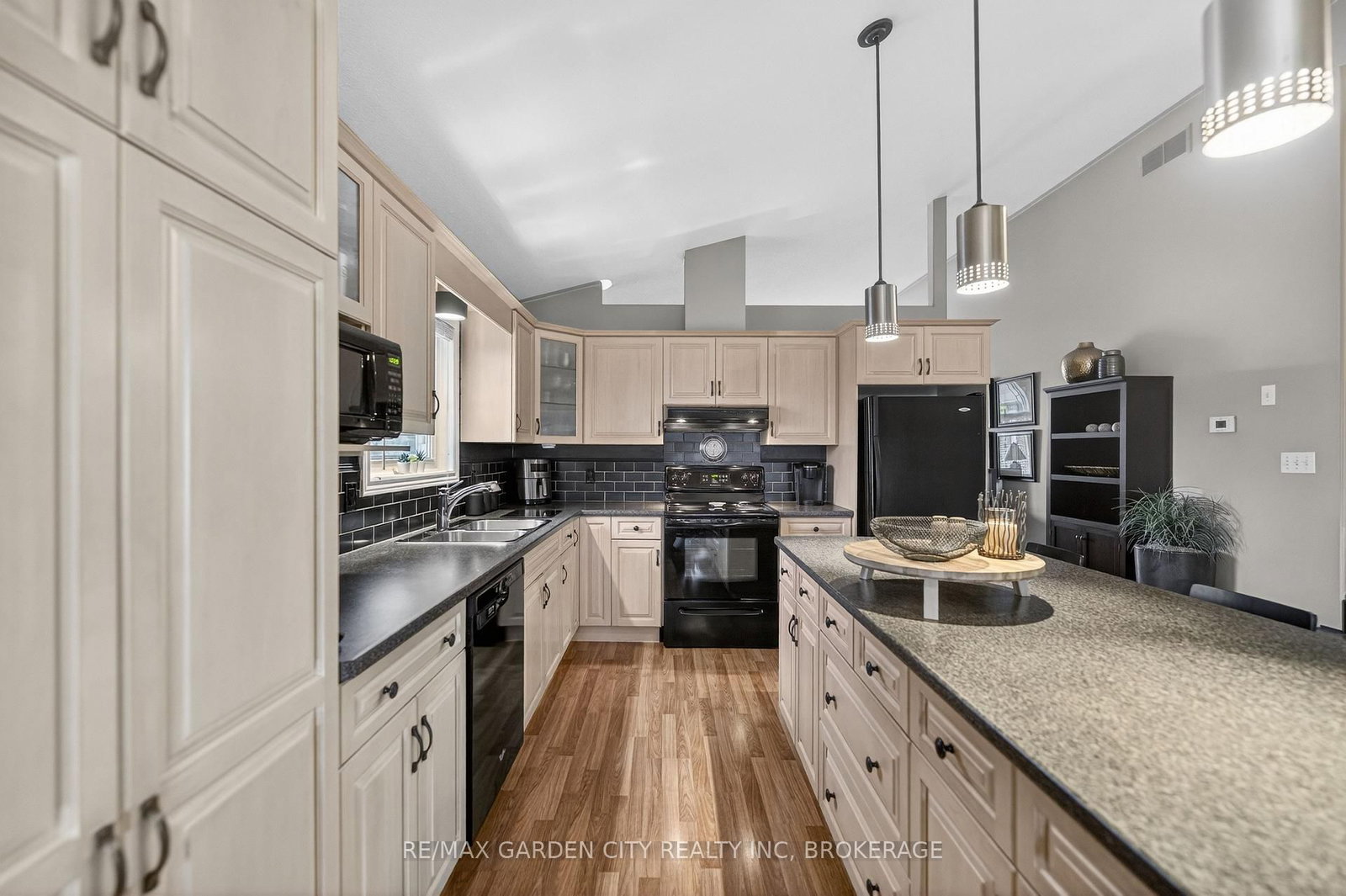 7059 Parkside Road • Niagara Falls, ON photo 13