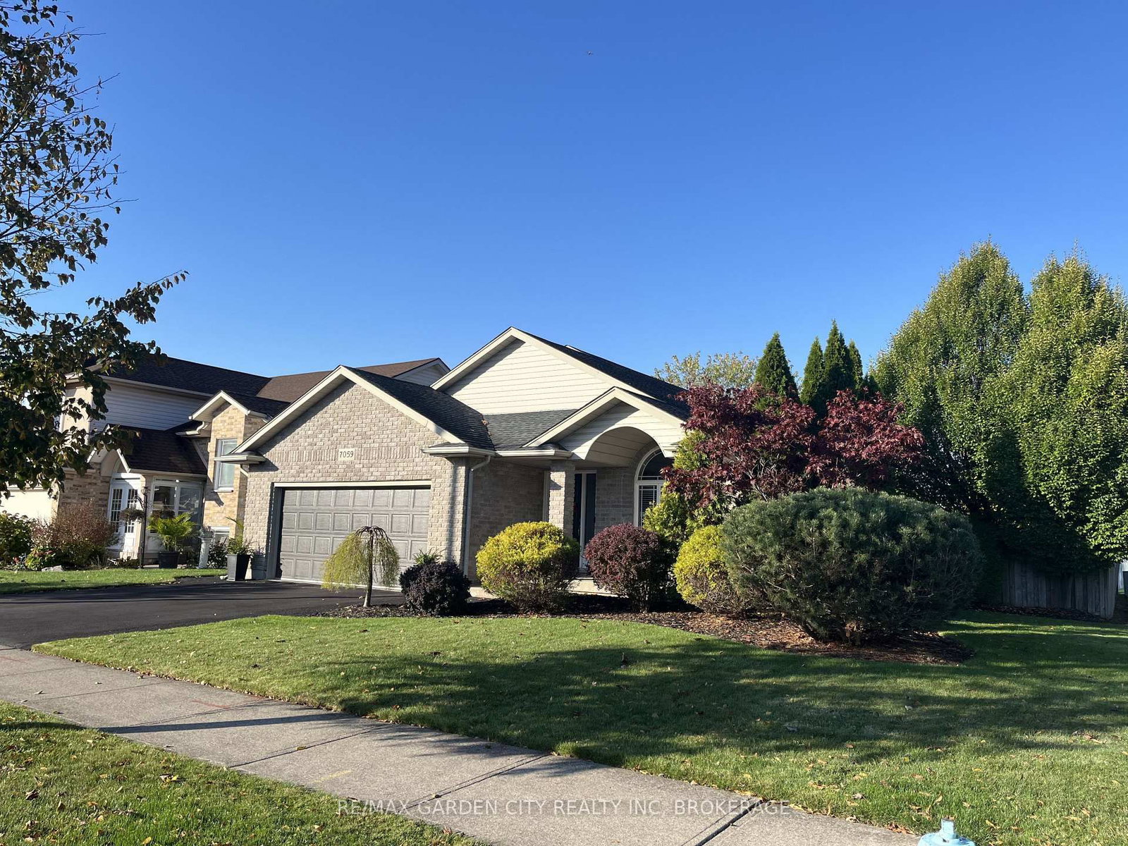7059 Parkside Road • Niagara Falls, ON photo 3