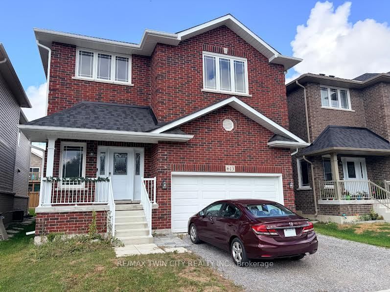 613 Lemay Grove • Peterborough, ON photo 1
