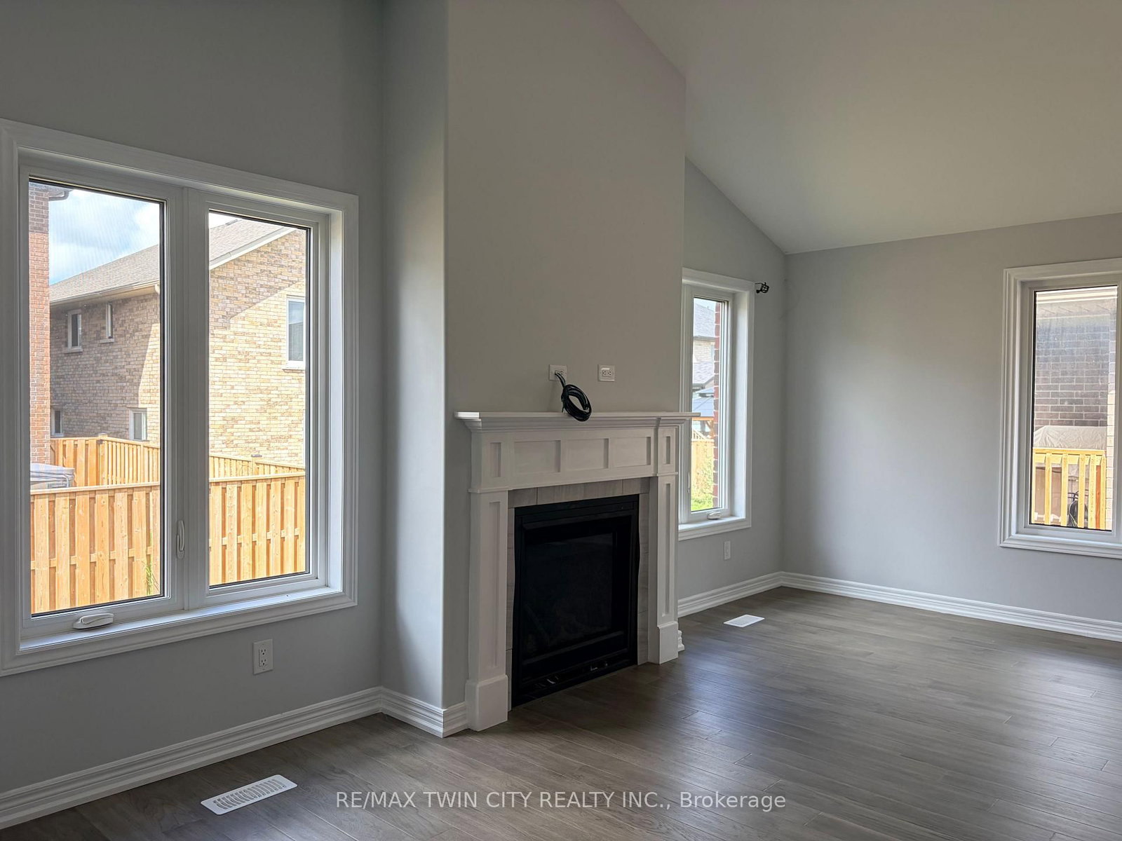 613 Lemay Grove • Peterborough, ON photo 12