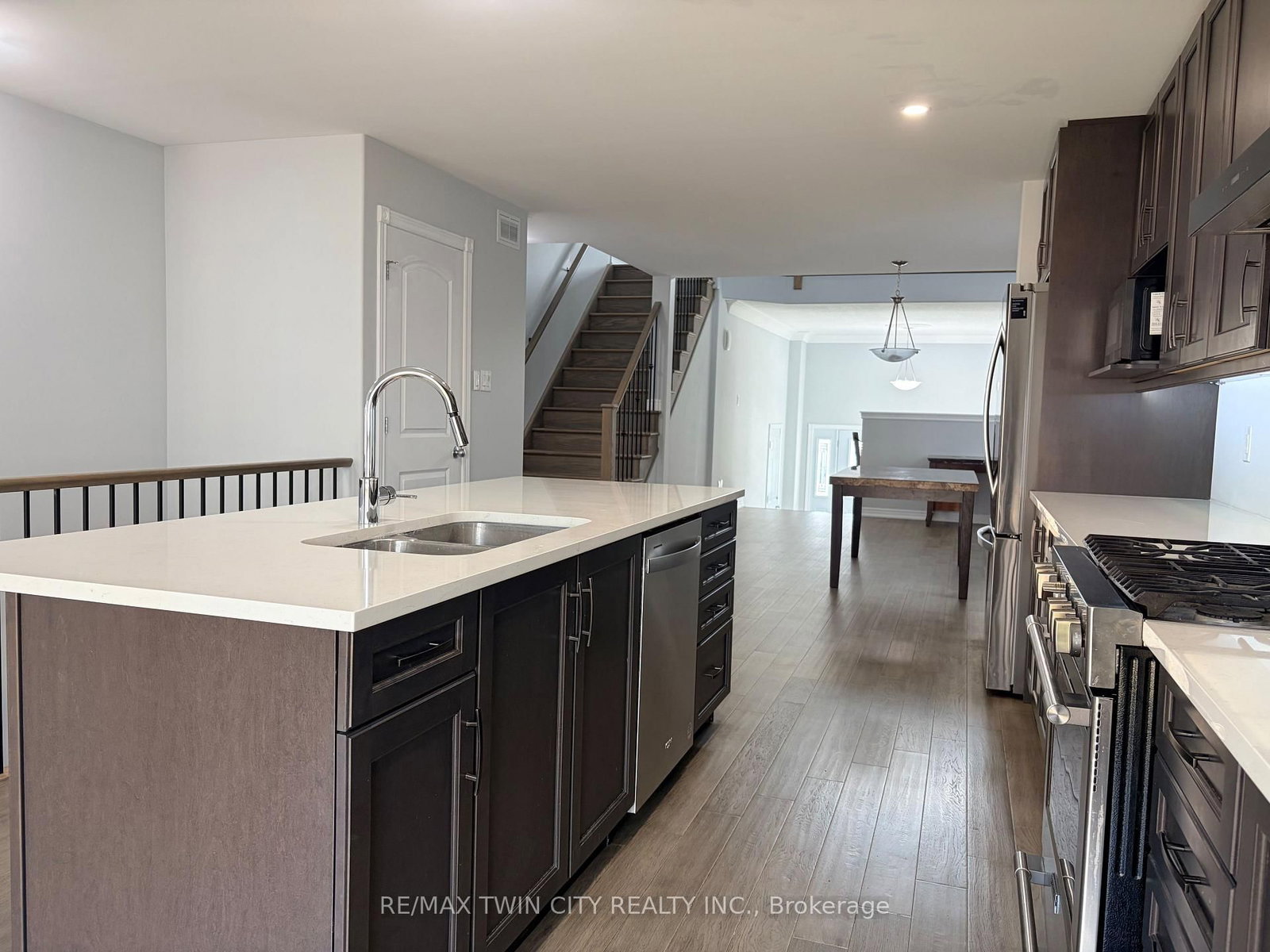 613 Lemay Grove • Peterborough, ON photo 16
