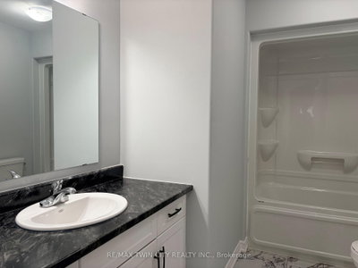 613 Lemay Grove • Peterborough, ON photo 9