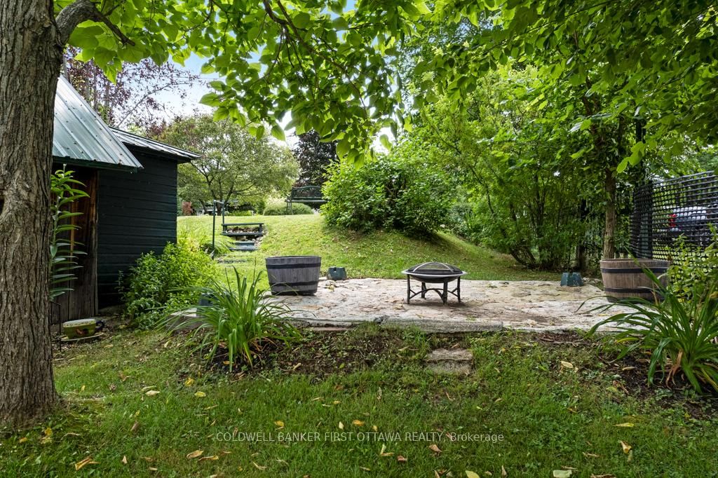 160 McVeety Road • Perth, ON photo 25