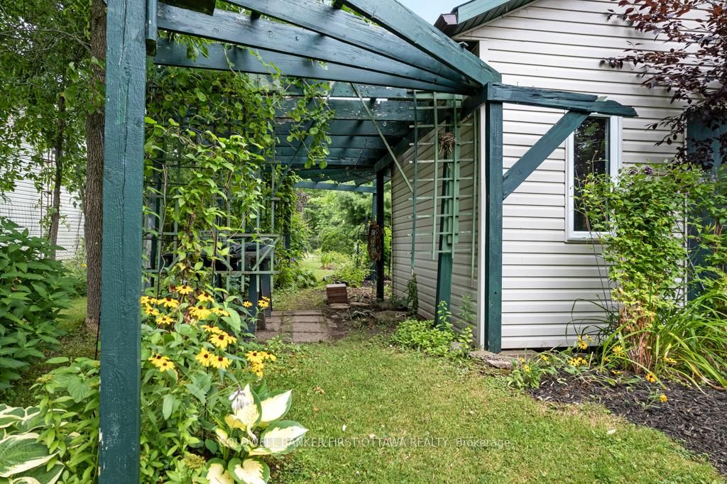 160 McVeety Road • Perth, ON photo 27