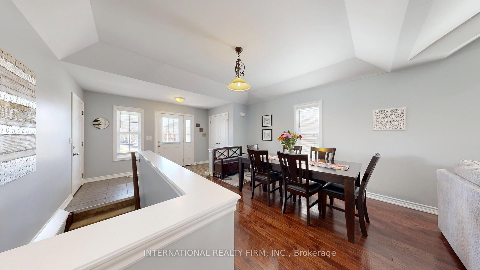 438 Stirling Way • Cobourg, ON photo 8