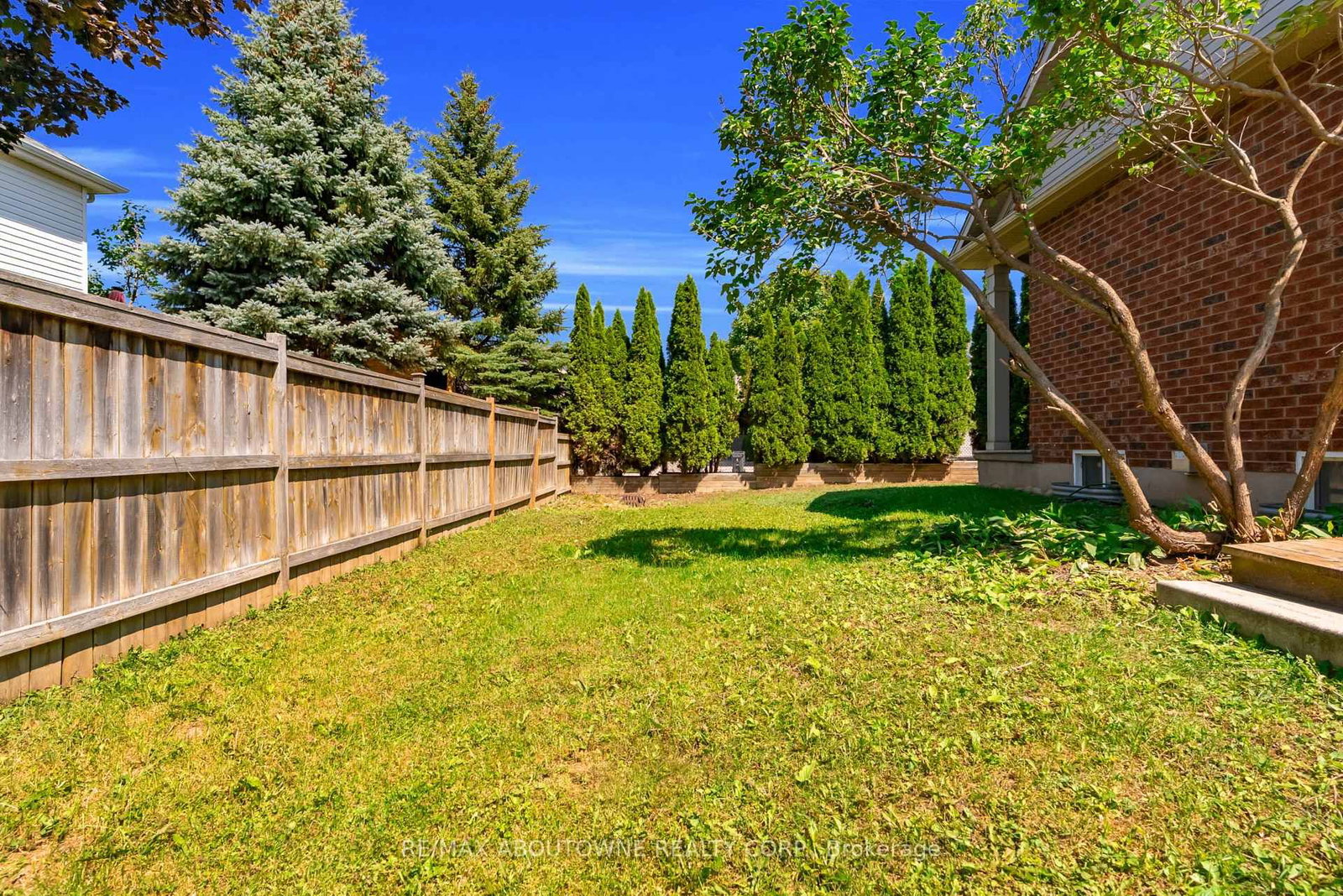18 Haney Drive • Guelph, ON photo 39
