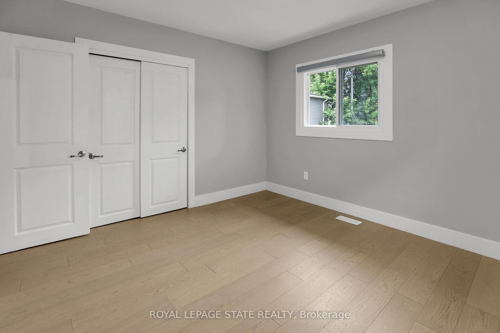 6 Lincoln Avenue • Grimsby, ON photo 19