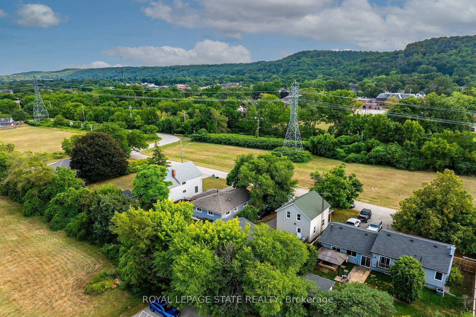 6 Lincoln Avenue • Grimsby, ON photo 38