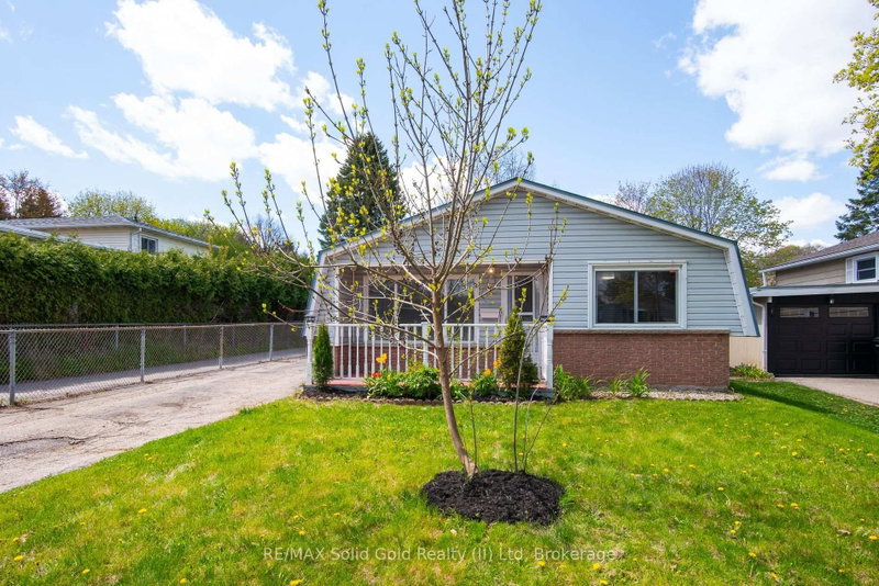 87 Christopher Drive