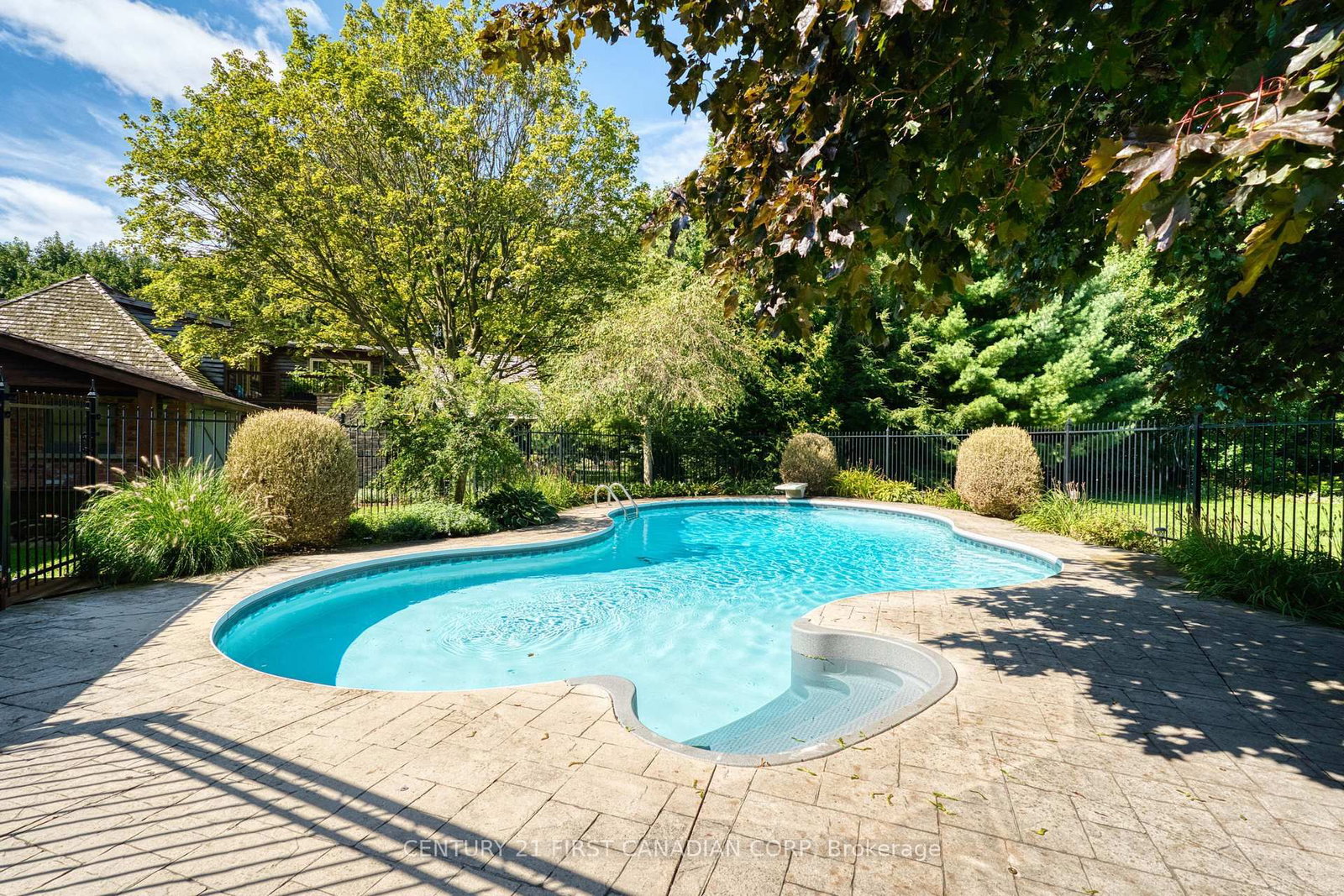 23 SHETLAND Crescent • London North, ON photo 42