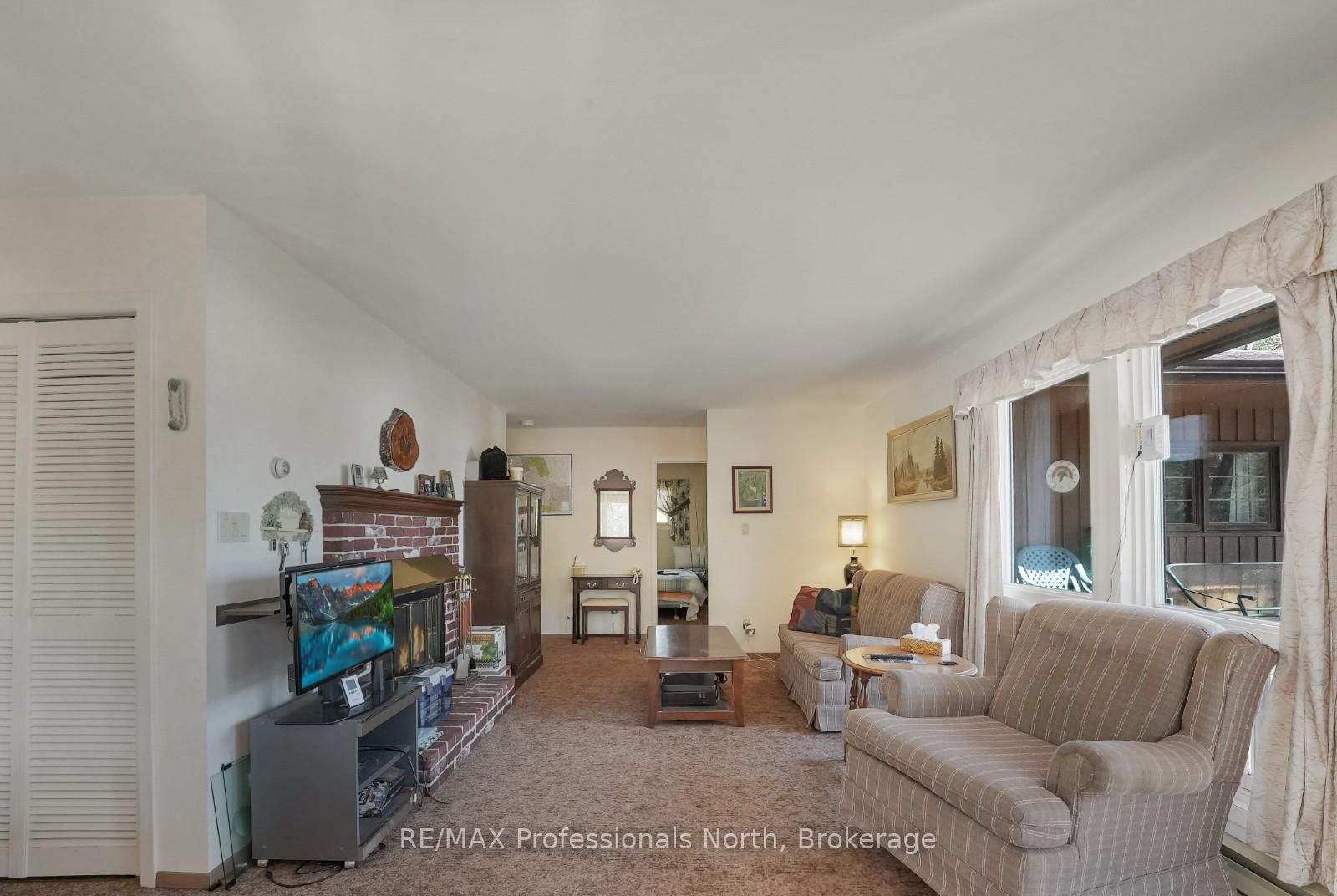 3382 Kushog Lake Road • Algonquin Highlands, ON photo 6