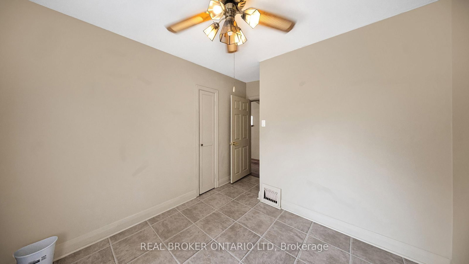 74 Sterling Street • London East, ON photo 12