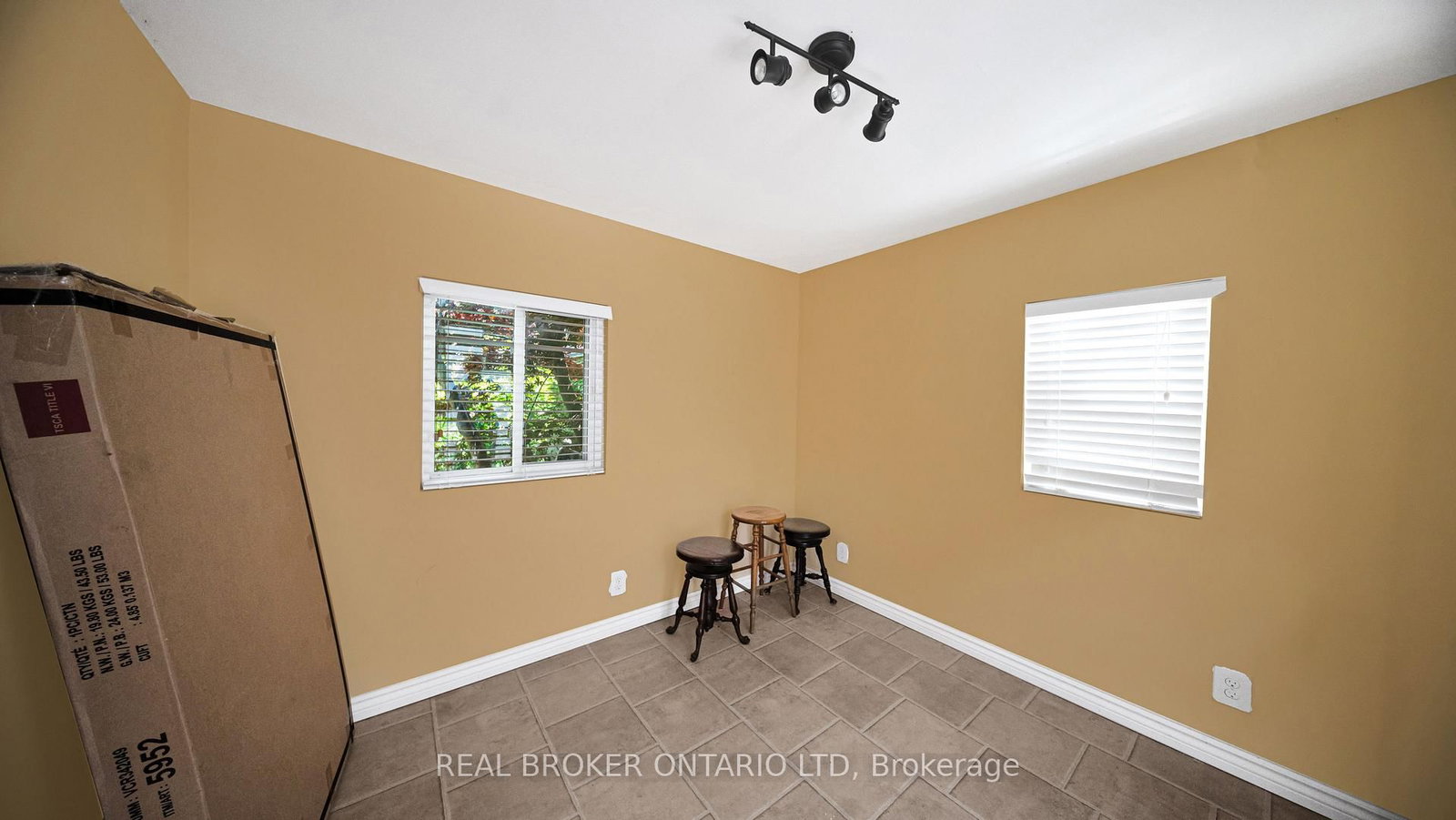 74 Sterling Street • London East, ON photo 20