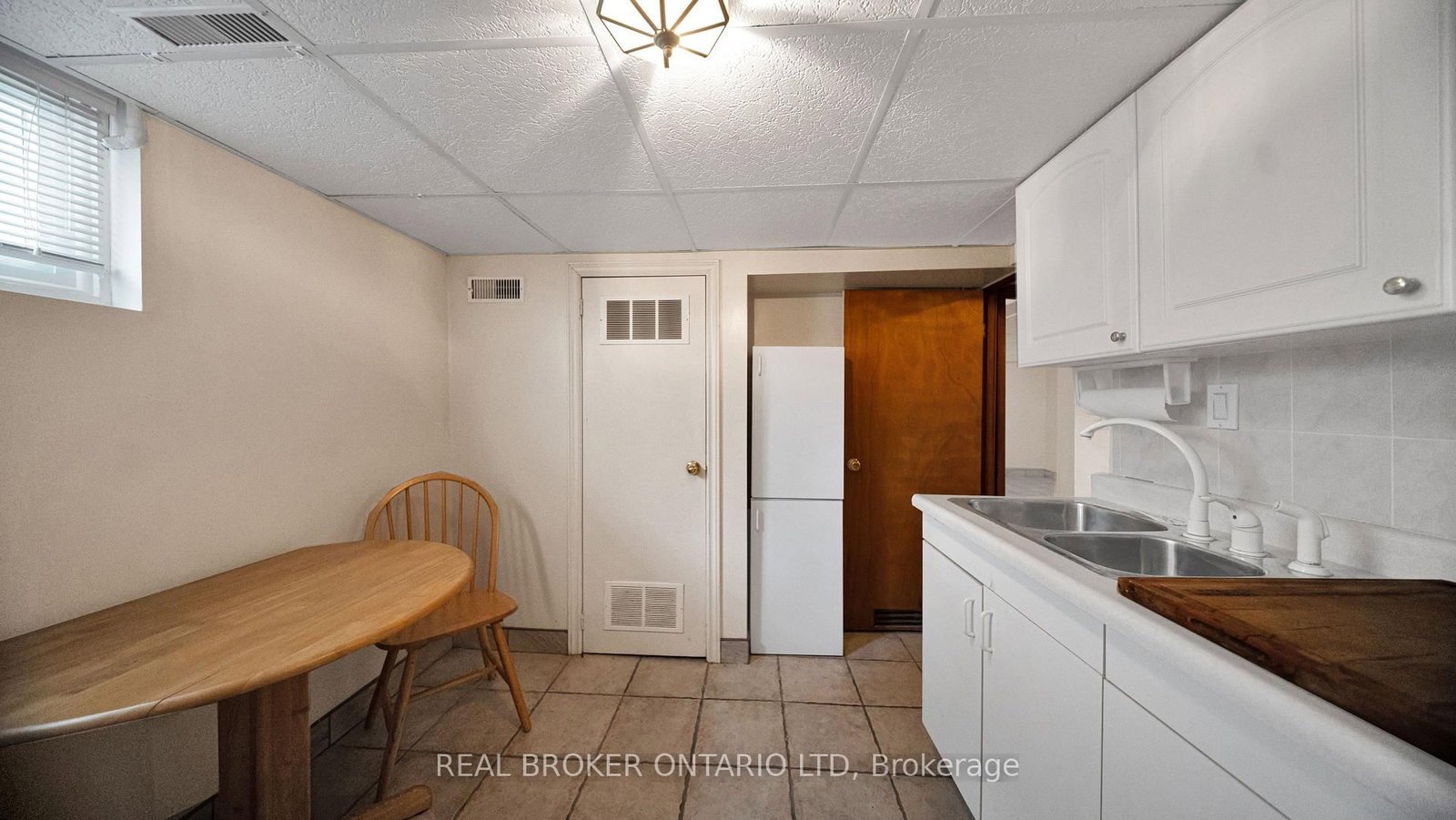 74 Sterling Street • London East, ON photo 25