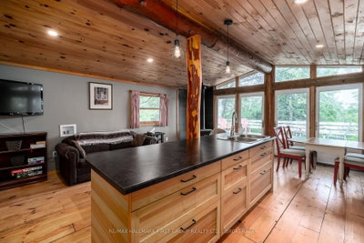 19 Pc Lane • Prince Edward County, ON photo 9