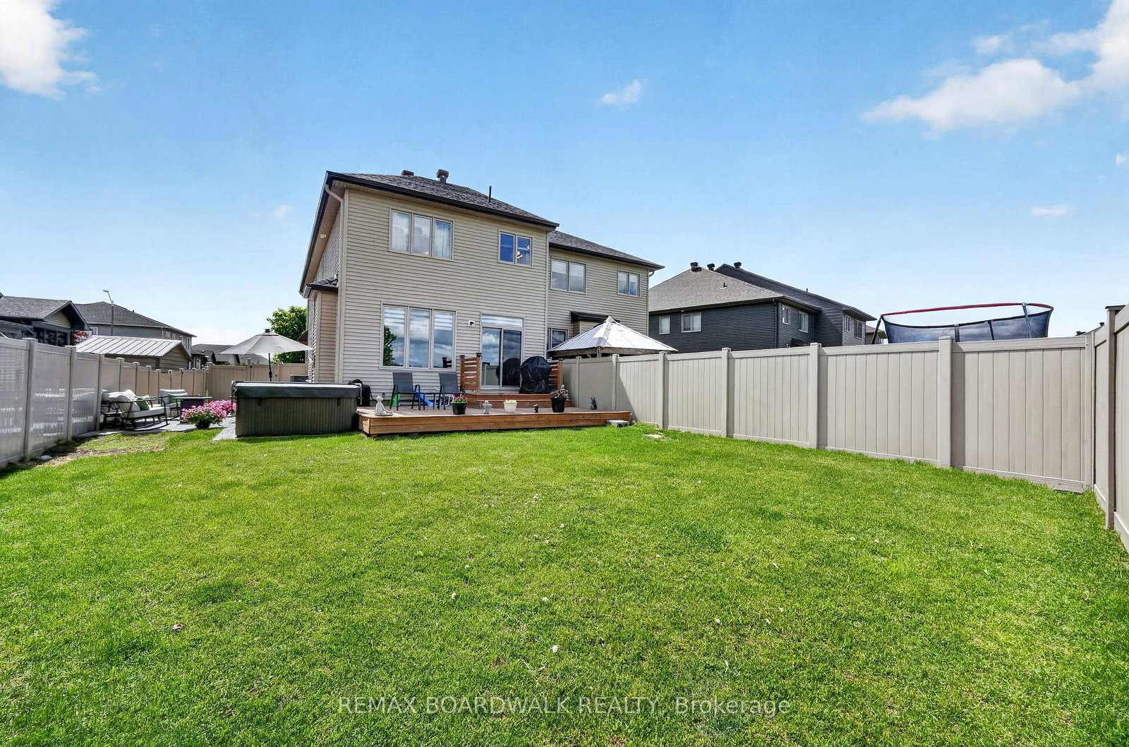 2 Duncanville Street • Russell, ON photo 36