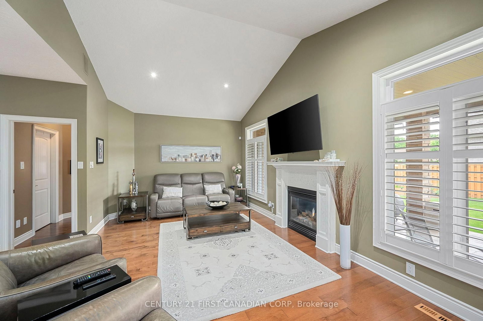286 Dufferin Street • Central Elgin, ON photo 18