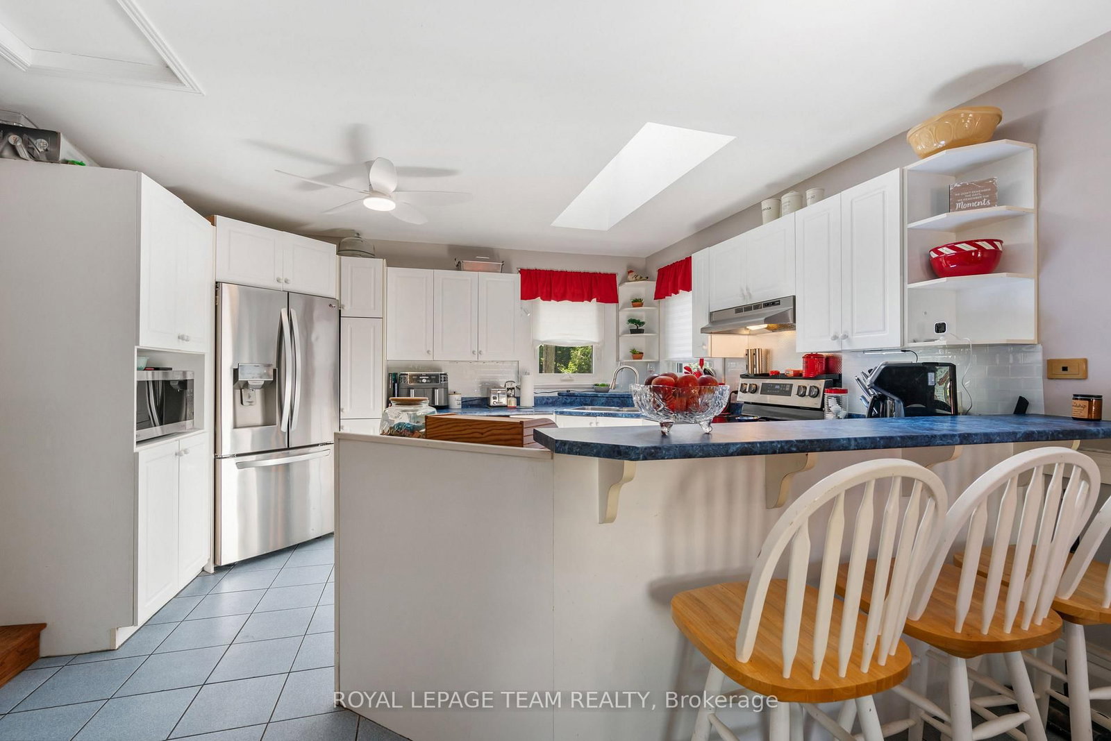 301 Oxford Street E • North Grenville, ON photo 14