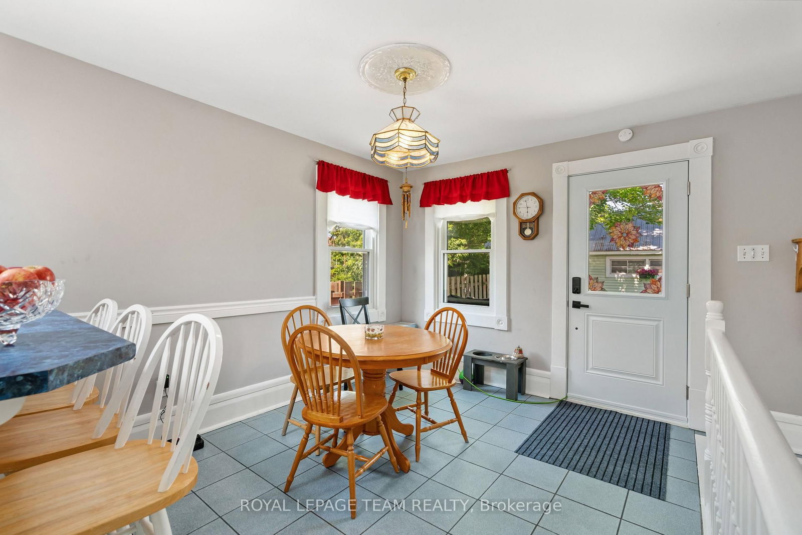 301 Oxford Street E • North Grenville, ON photo 15