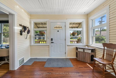 301 Oxford Street E • North Grenville, ON photo 4