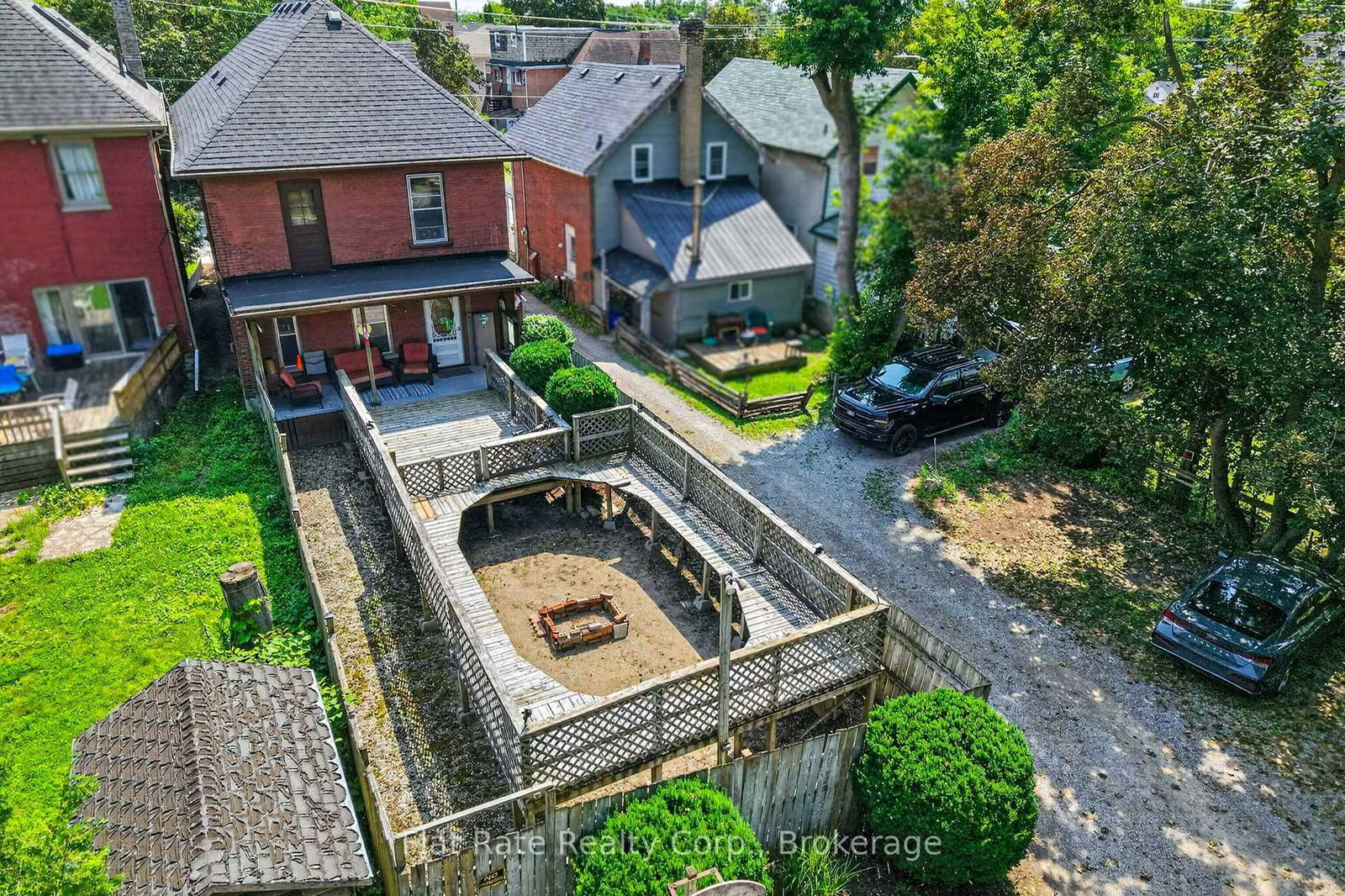 220 LONDON Street • Peterborough, ON photo 35