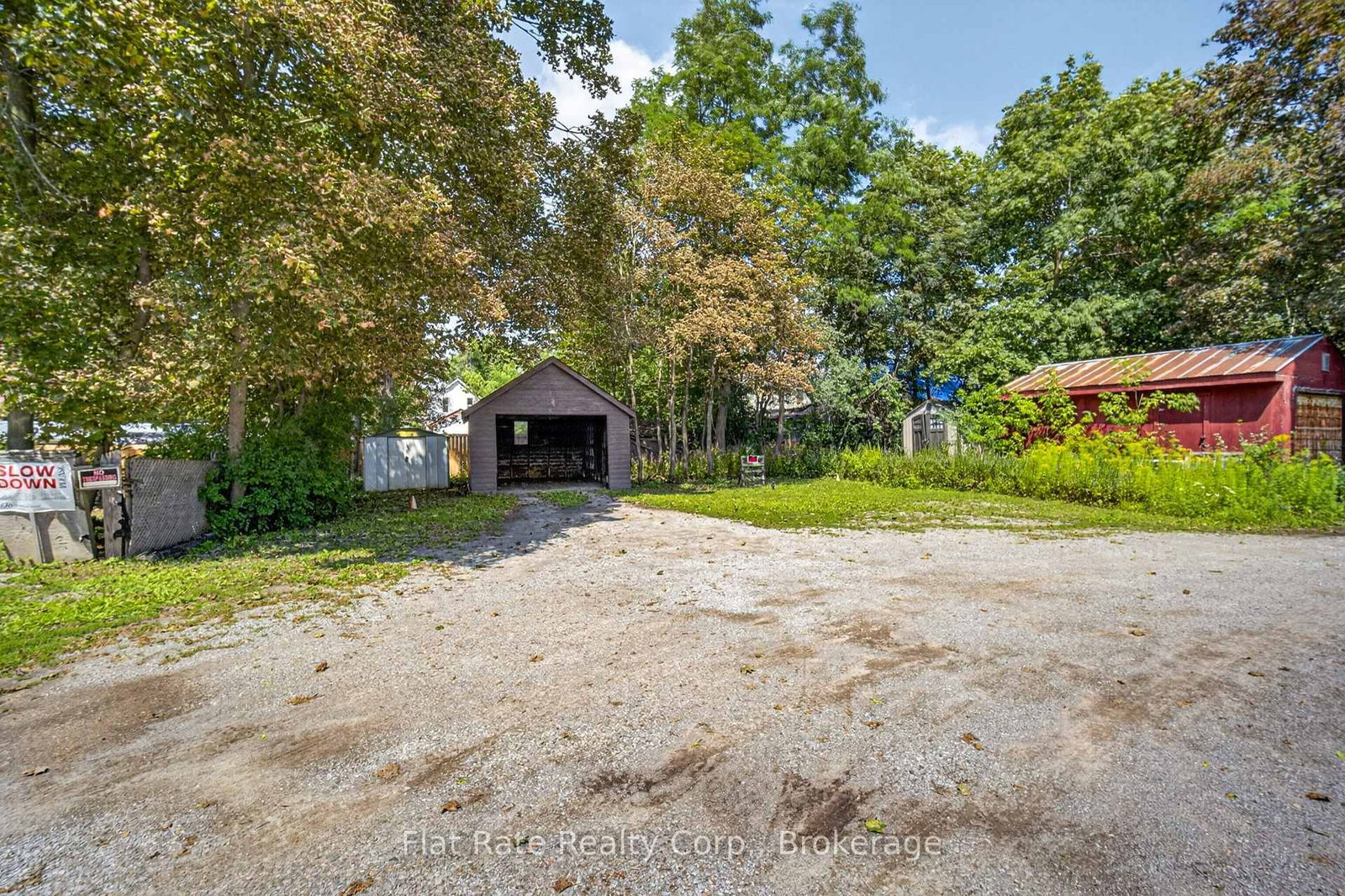 220 LONDON Street • Peterborough, ON photo 41