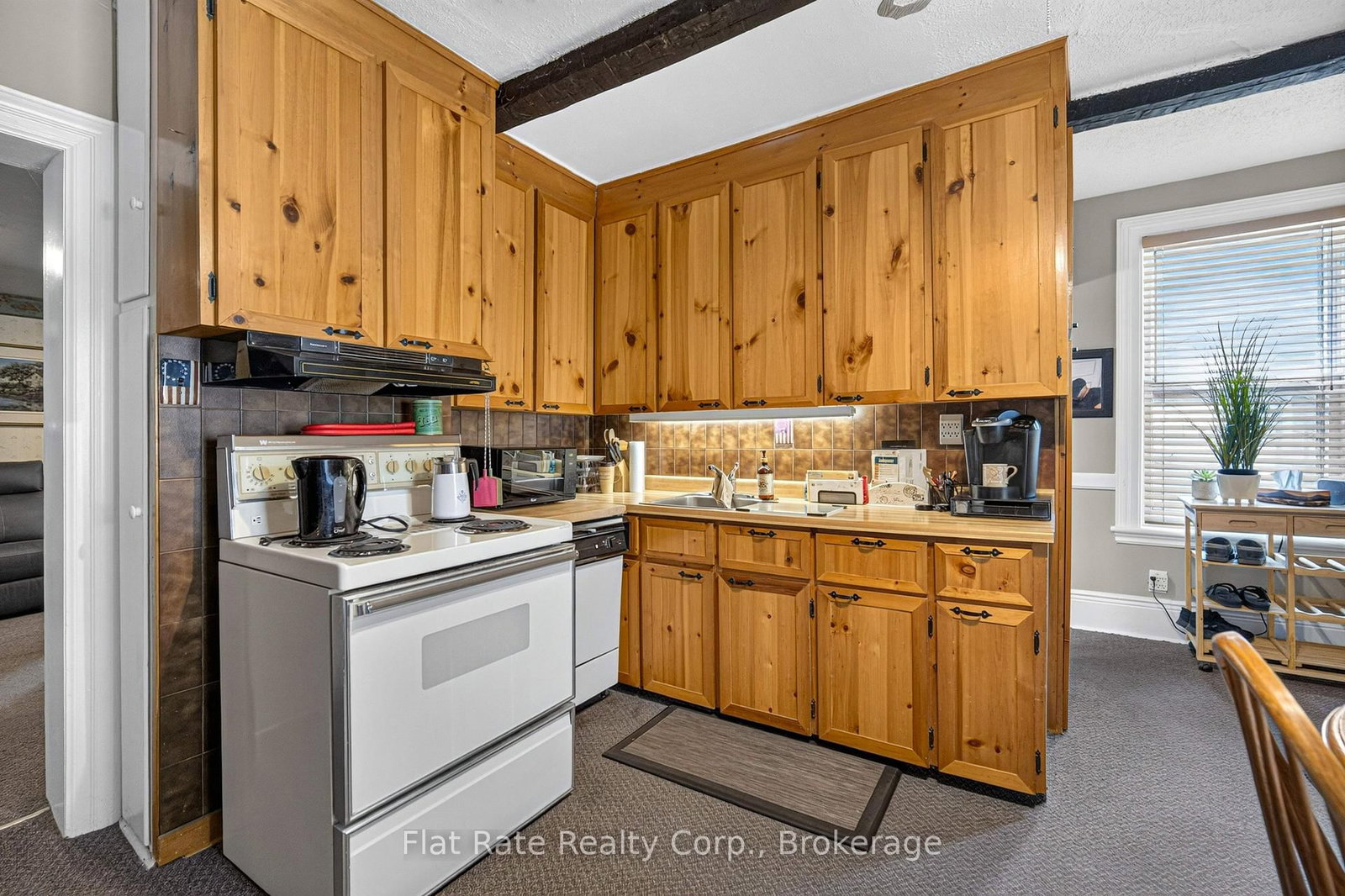 220 LONDON Street • Peterborough, ON photo 8