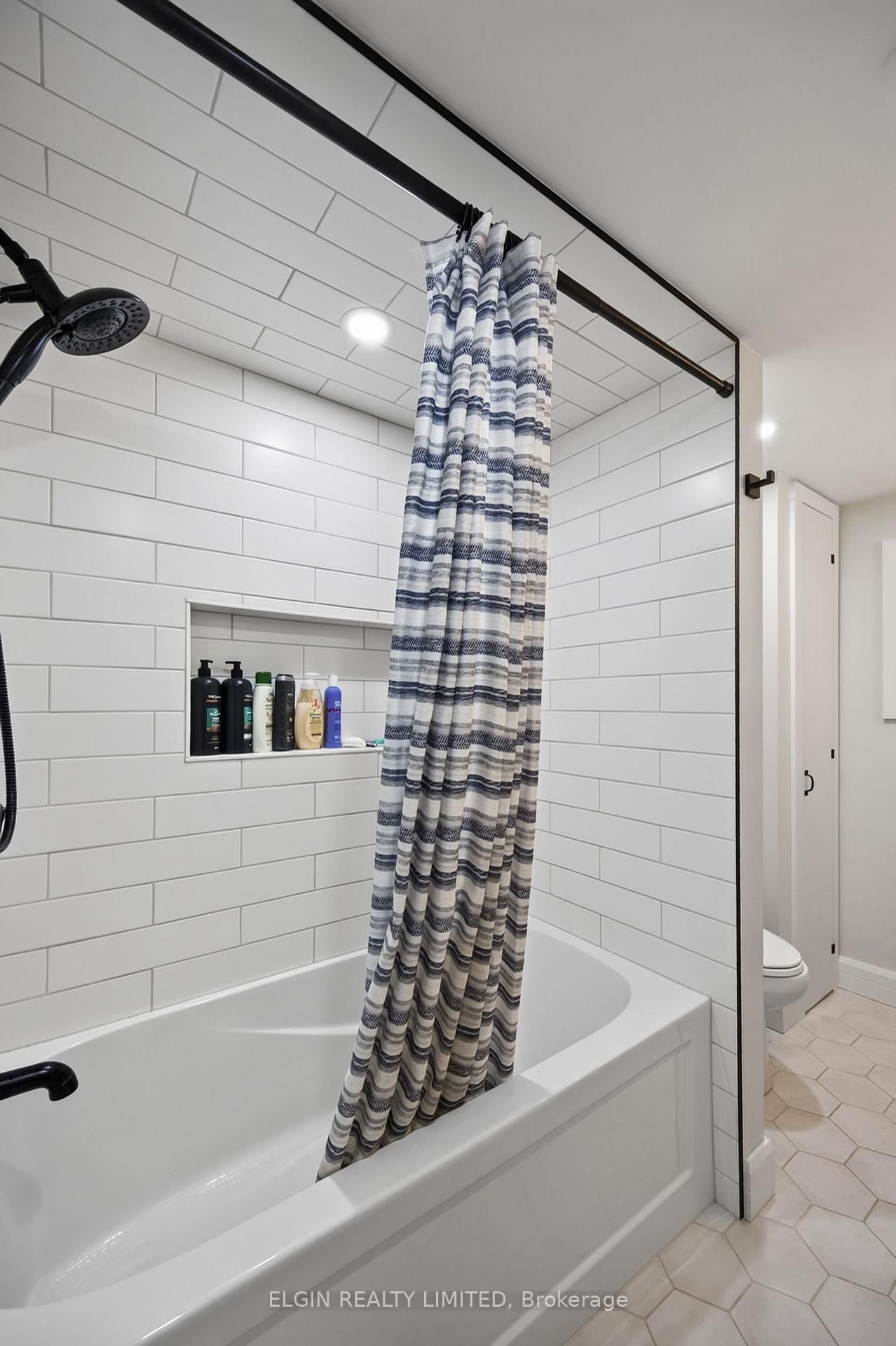 37388 LAKE Line • Southwold, ON photo 33