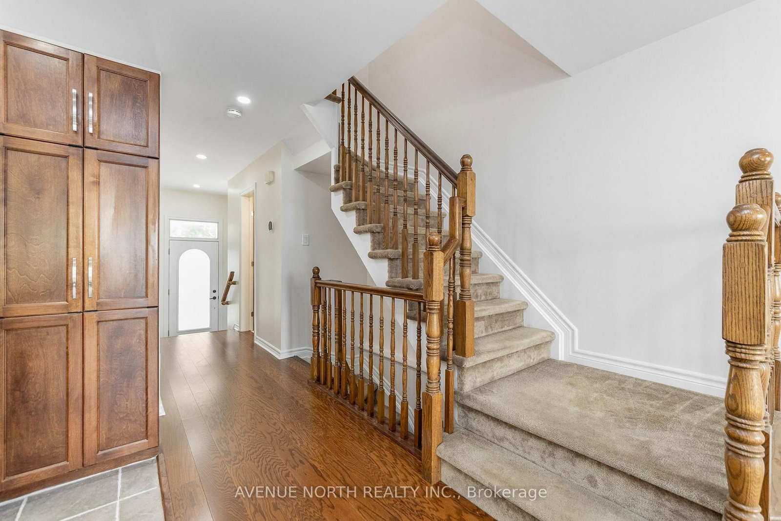 205 Hidden Meadow Avenue • Ottawa, ON photo 16