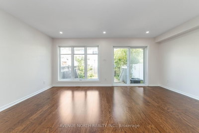 205 Hidden Meadow Avenue • Ottawa, ON photo 9