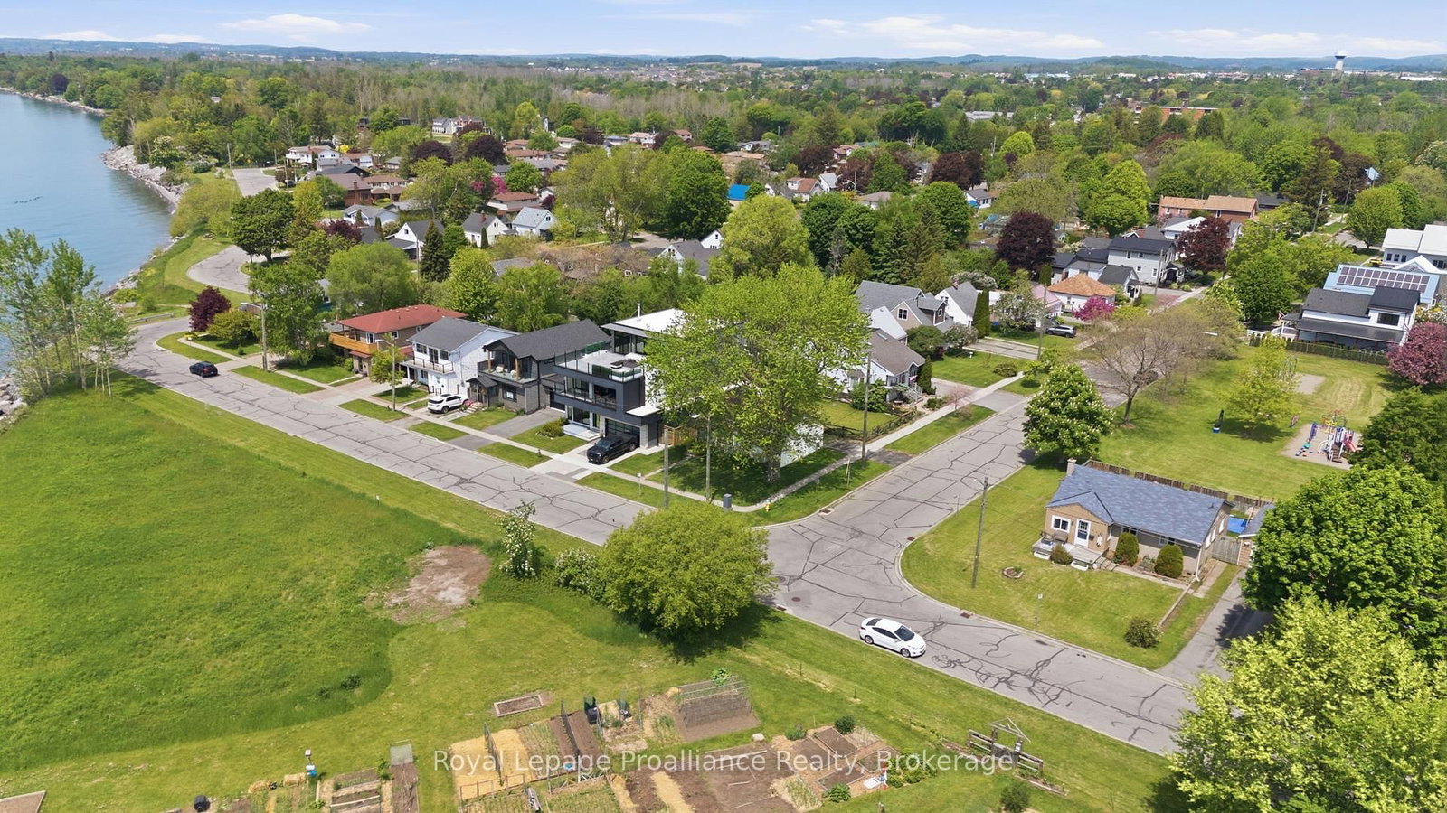 478 Monk Street • Cobourg, ON photo 38