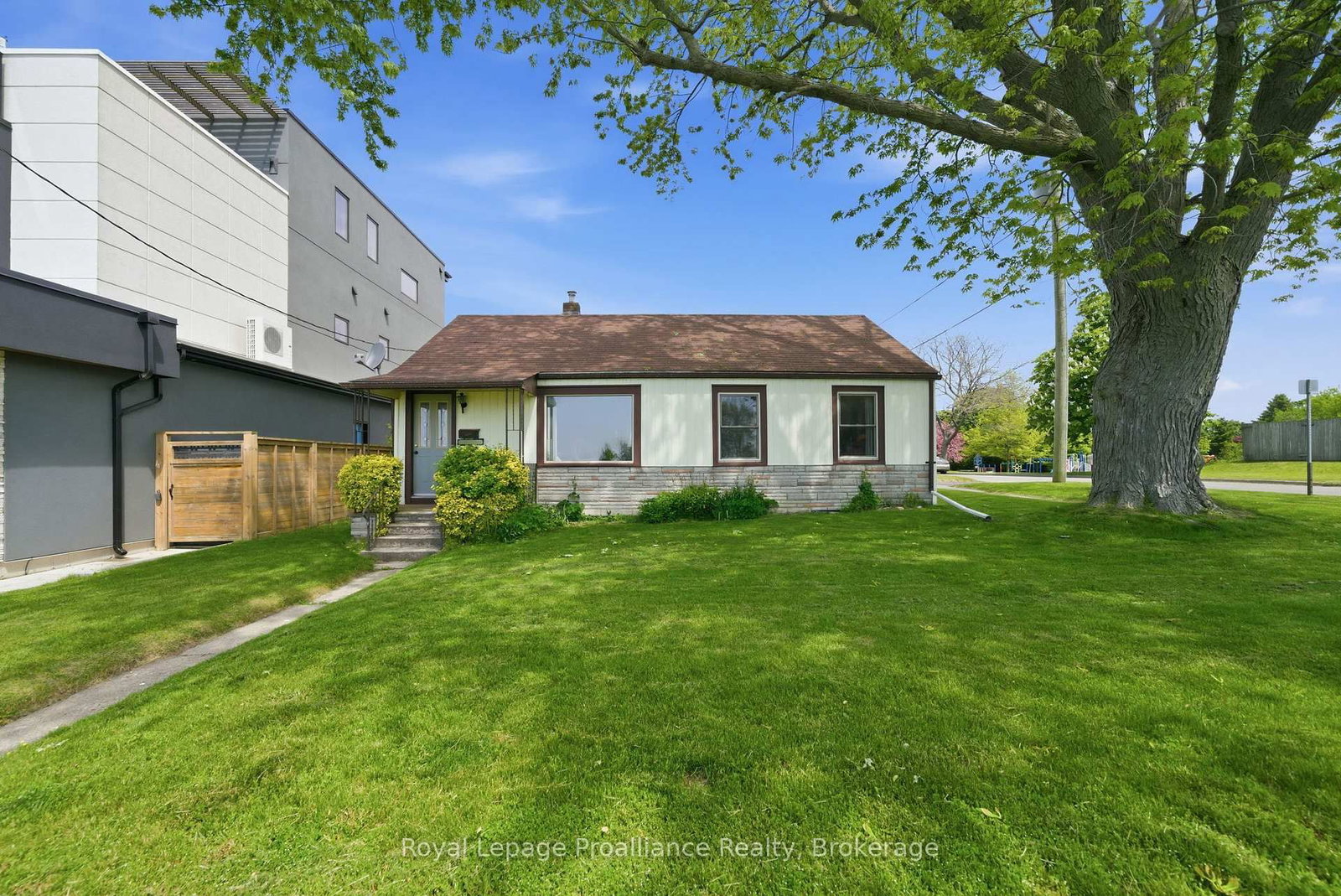 478 Monk Street • Cobourg, ON photo 6