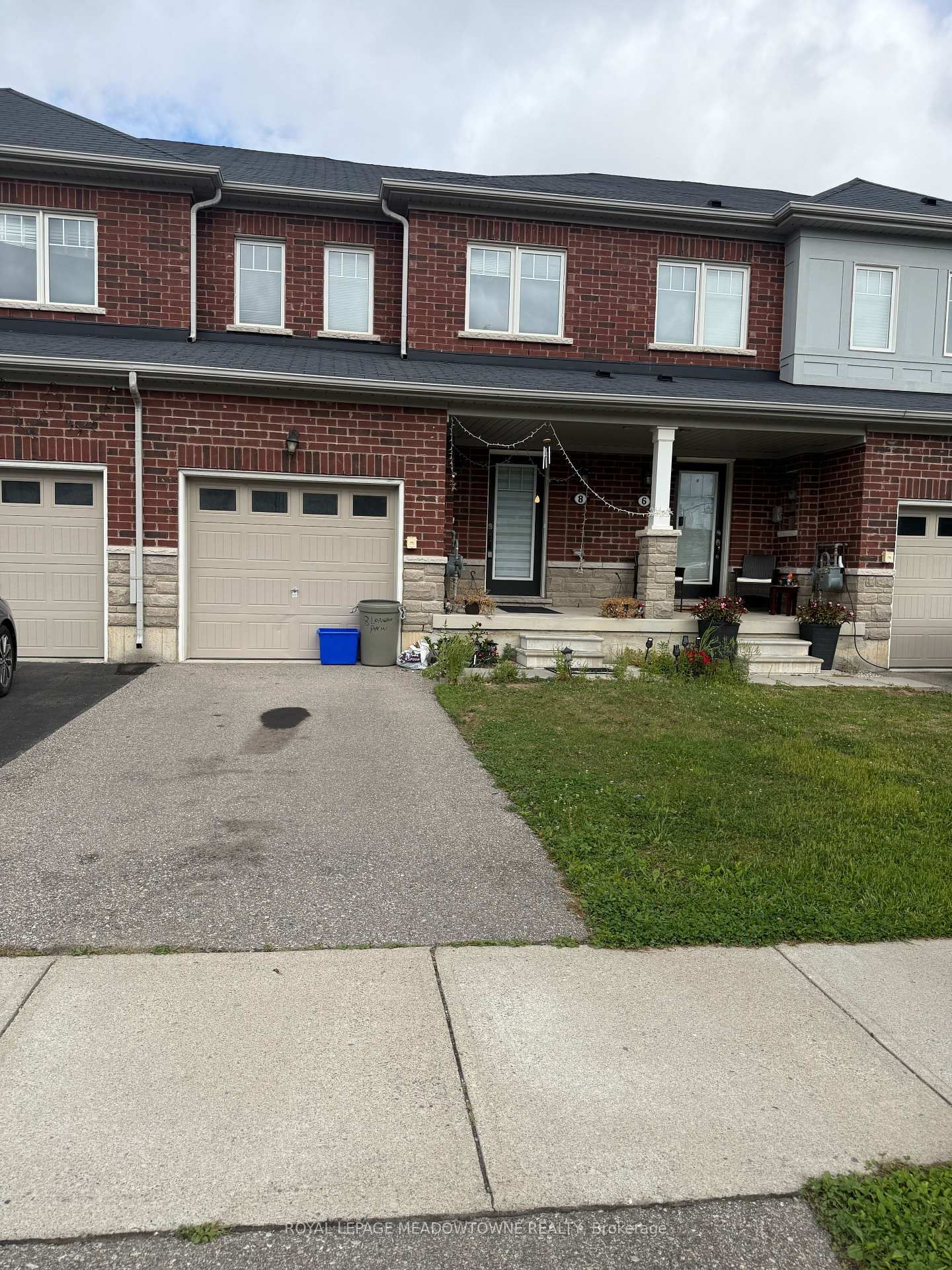 8 Longboat Run, Brantford